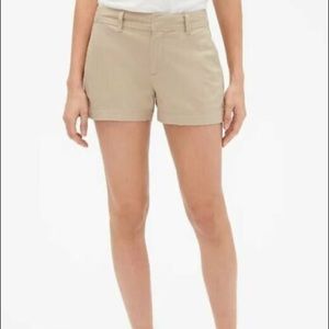 Gap Khaki City 3 Inch Shorts